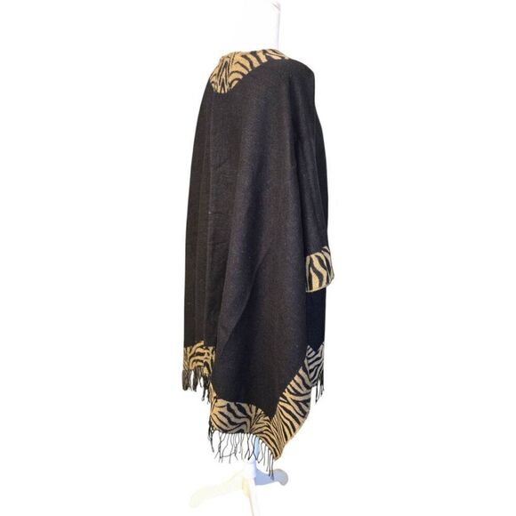 Accessory Street Vintage Women's One Size Reversible Black/Light Brown Cape - Picture 6 of 12